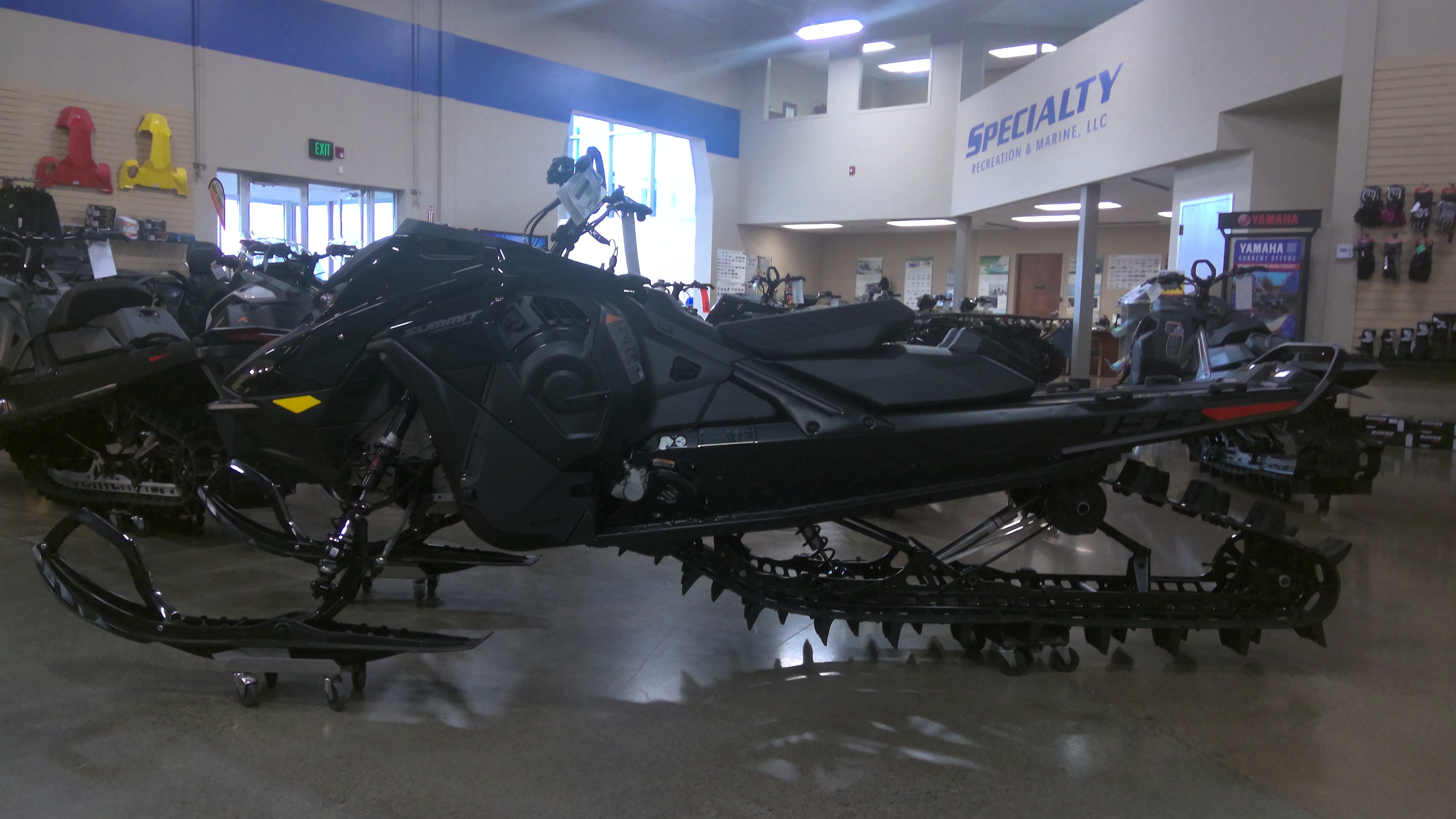 2026 Ski-Doo Summit Adrenaline with Edge Package 154 850 E-TEC PowderMax X-Light with FlexEdge 3.0 Snowmobile